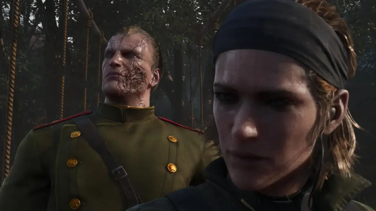 Dwóch żołnierzy, jeden z bliznami na twarzy, w mundurach, w lesie. Zapowiedź Metal Gear Solid Delta.