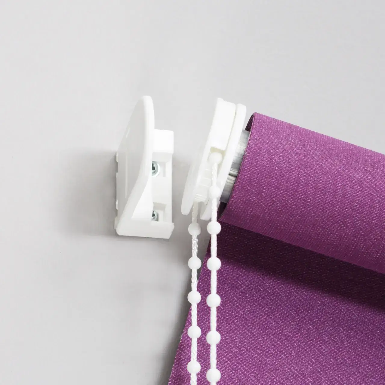 Zdjęcie Jak zamontować roletę zewnętrzną do okna - prosty poradnik krok po kroku