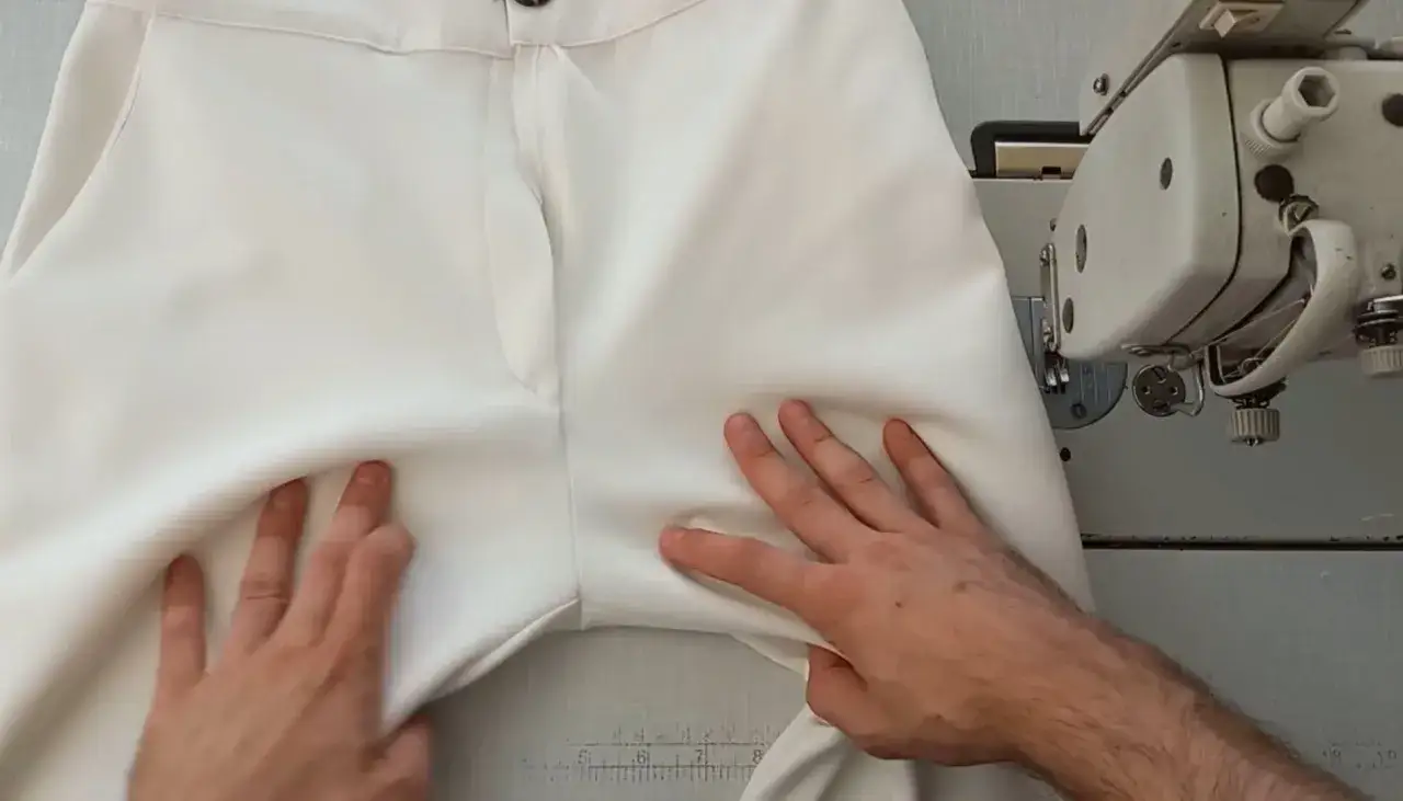 Szycie spodni na maszynie