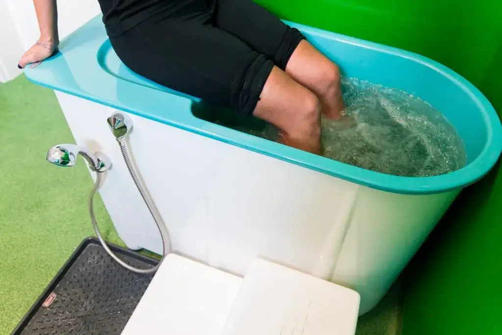 kąpiel wirowa rehabilitacja zdjęcie