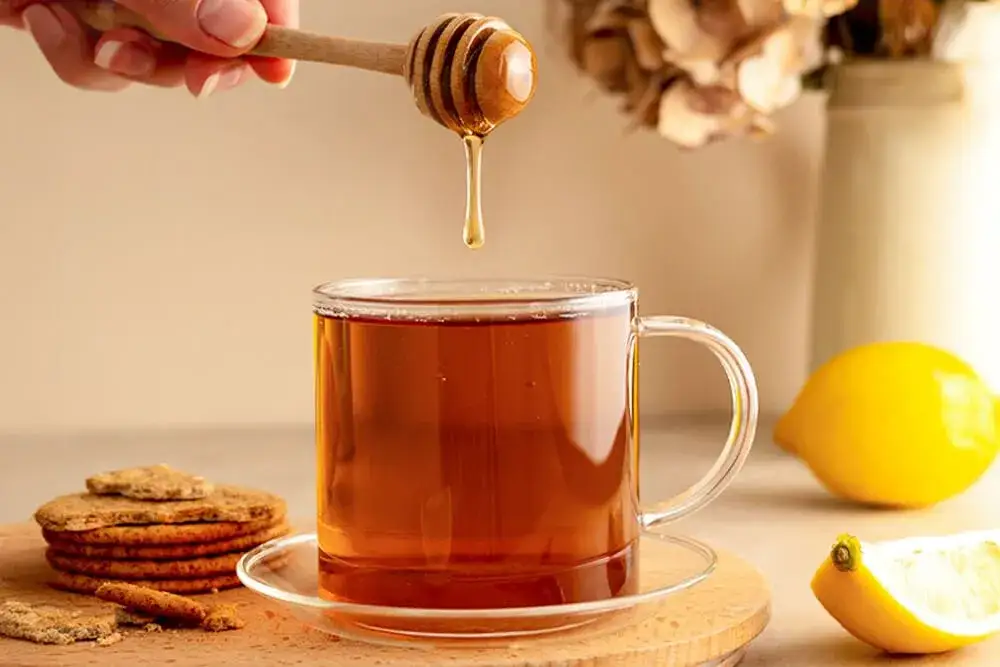 Zdjęcie Nap&oacute;j z miodu: zdrowe przepisy i korzyści, kt&oacute;re musisz znać