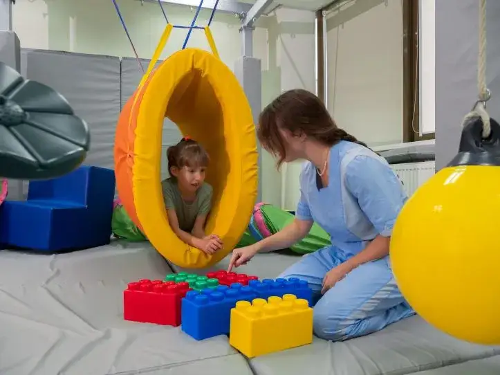 Dziecko z nadwrażliwością sensoryczną