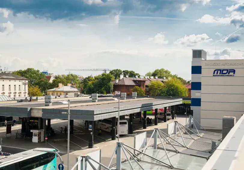 Dworzec autobusowy MDA Krak&oacute;w lokalizacja i wejście