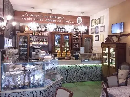 Muszyna kawiarnia cukiernia wnętrze