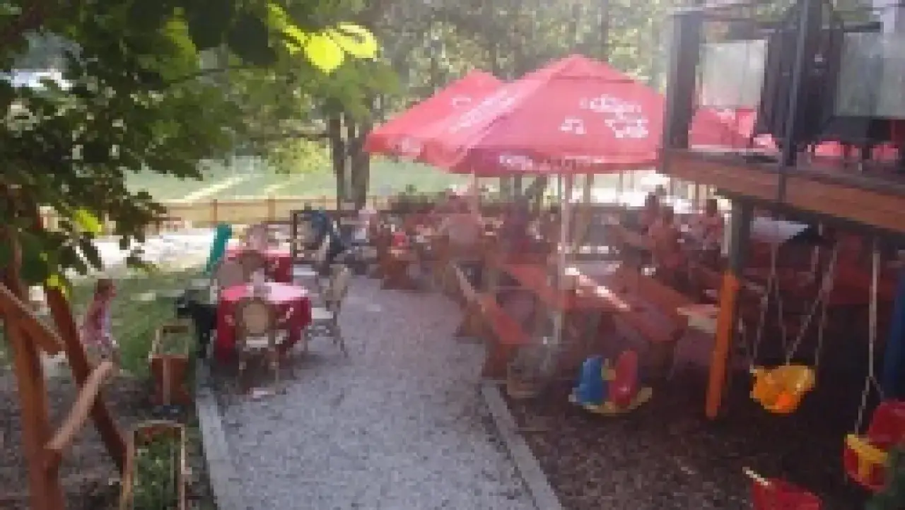 Restauracja Harrachov widok na skocznie