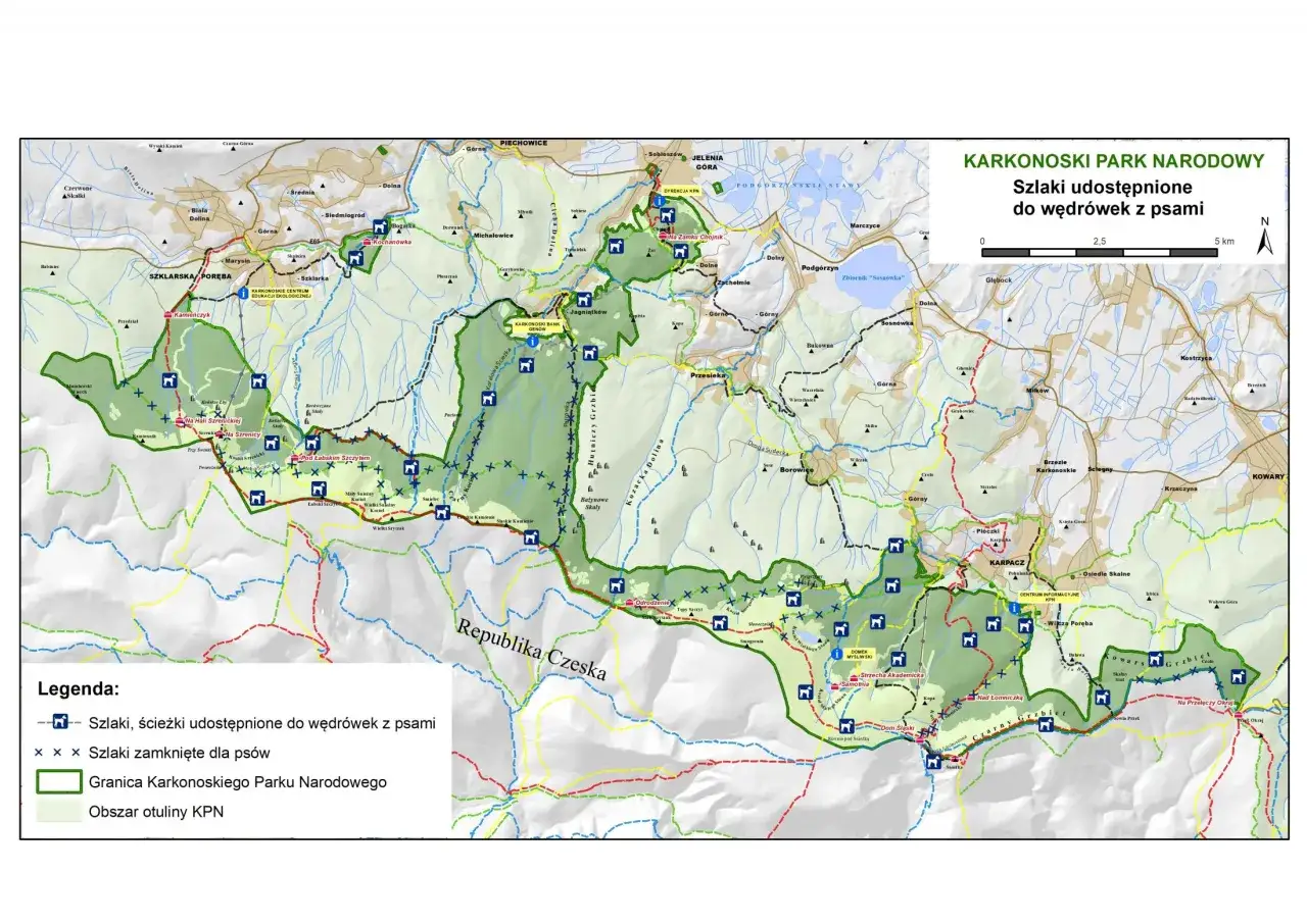 Mapa Karkonoskiego Parku Narodowego z zaznaczonymi szlakami dla psów. Widać Szklarską Porębę i Szrenicę.