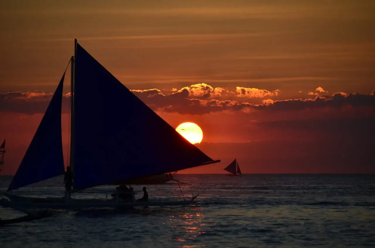 White Beach Boracay zach&oacute;d słońca