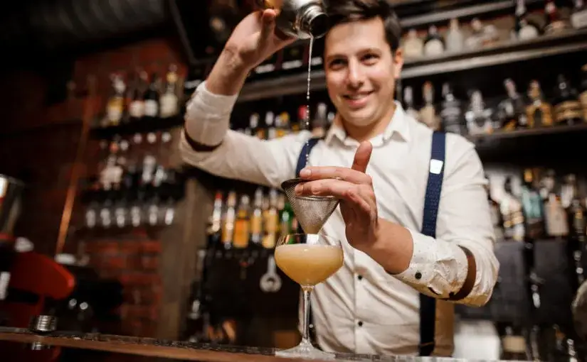 różne typy barmanów przy pracy