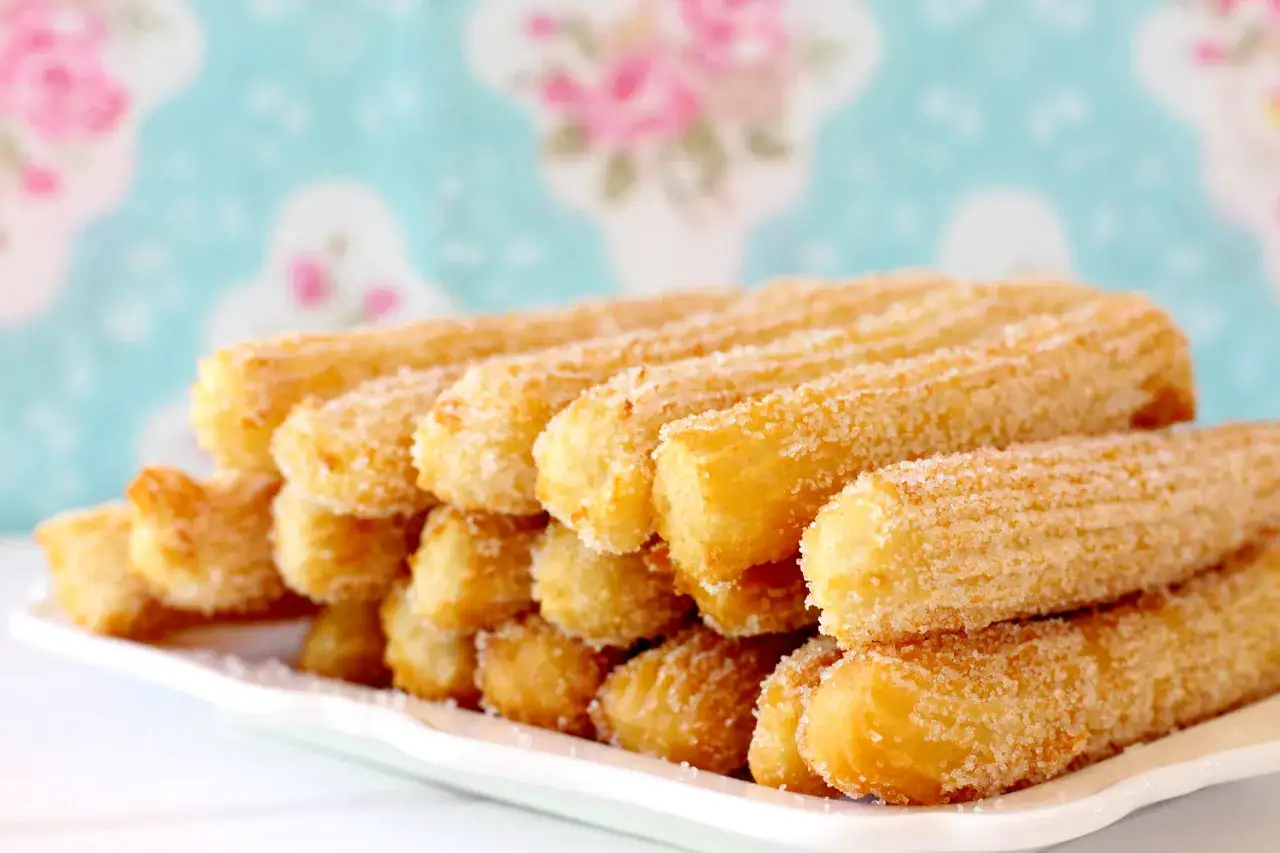 Zdjęcie Receta para hacer churros caseros crujientes y deliciosos en casa