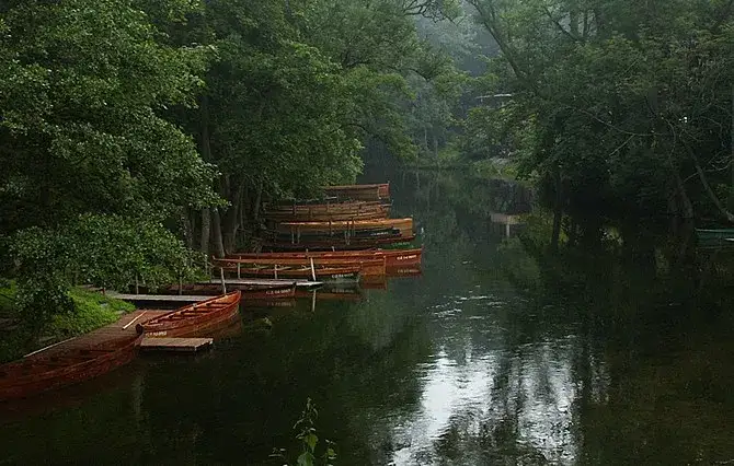 Zdjęcie Jezioro Krutyńskie: atrakcje, noclegi i tajemnice ukryte wśród przyrody