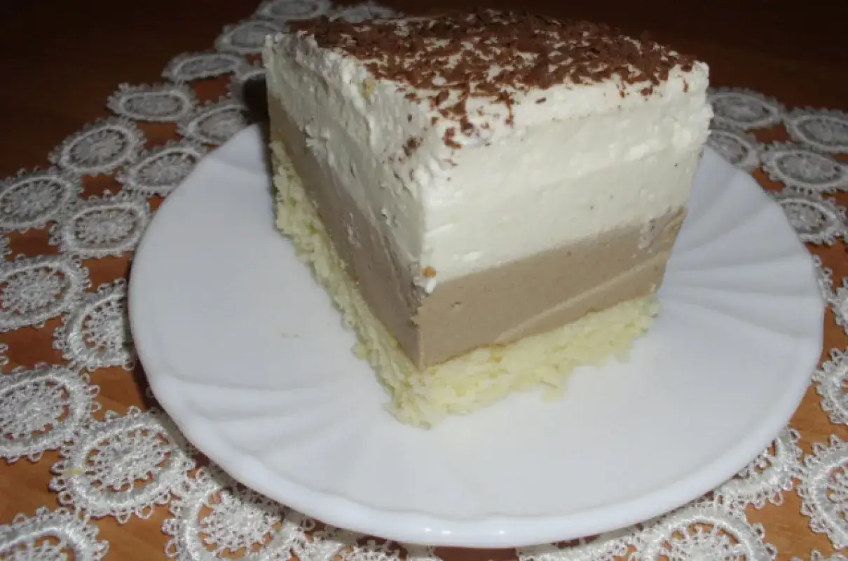 Zdjęcie Przepis na ciasto z bitą śmietaną, które zachwyci Twoich gości