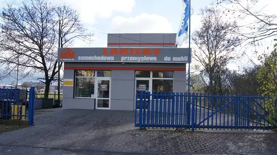 Zdjęcie Ile kosztuje dorobienie 100ml lakieru samochodowego? Sprawdź ceny i porady