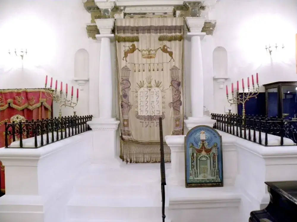 Zdjęcie Co to synagoga i czym zasadniczo różni się od kościoła? Różnice