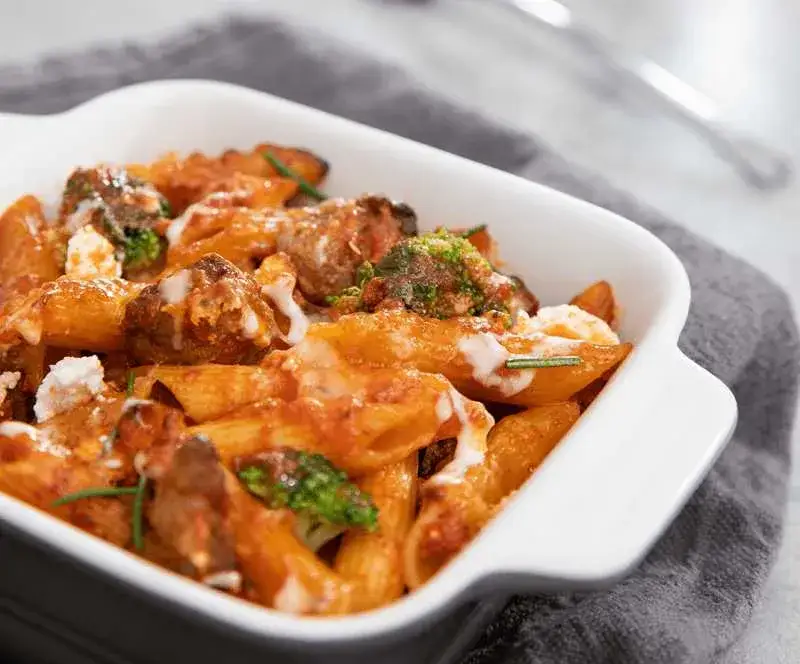 Zdjęcie Penne neapolitana – prosty przepis na idealne danie włoskie