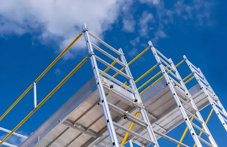 Rodzaje rusztowań budowlanych, rusztowanie aluminiowe jezdne, rusztowanie warszawskie