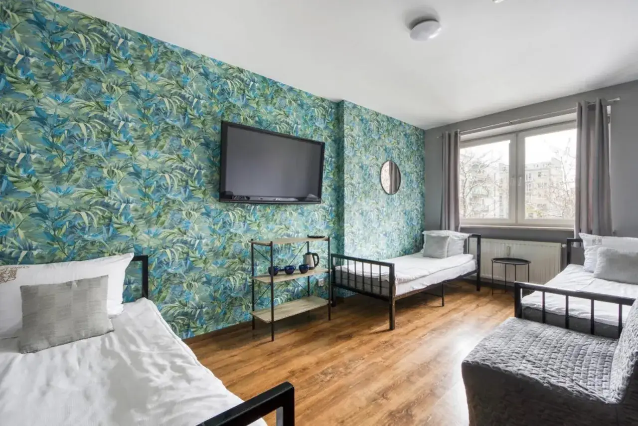 różne typy noclegów praga hostel hotel apartament