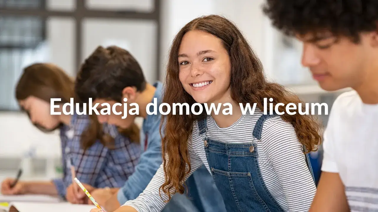 Uczeń liceum w edukacji domowej planuje naukę