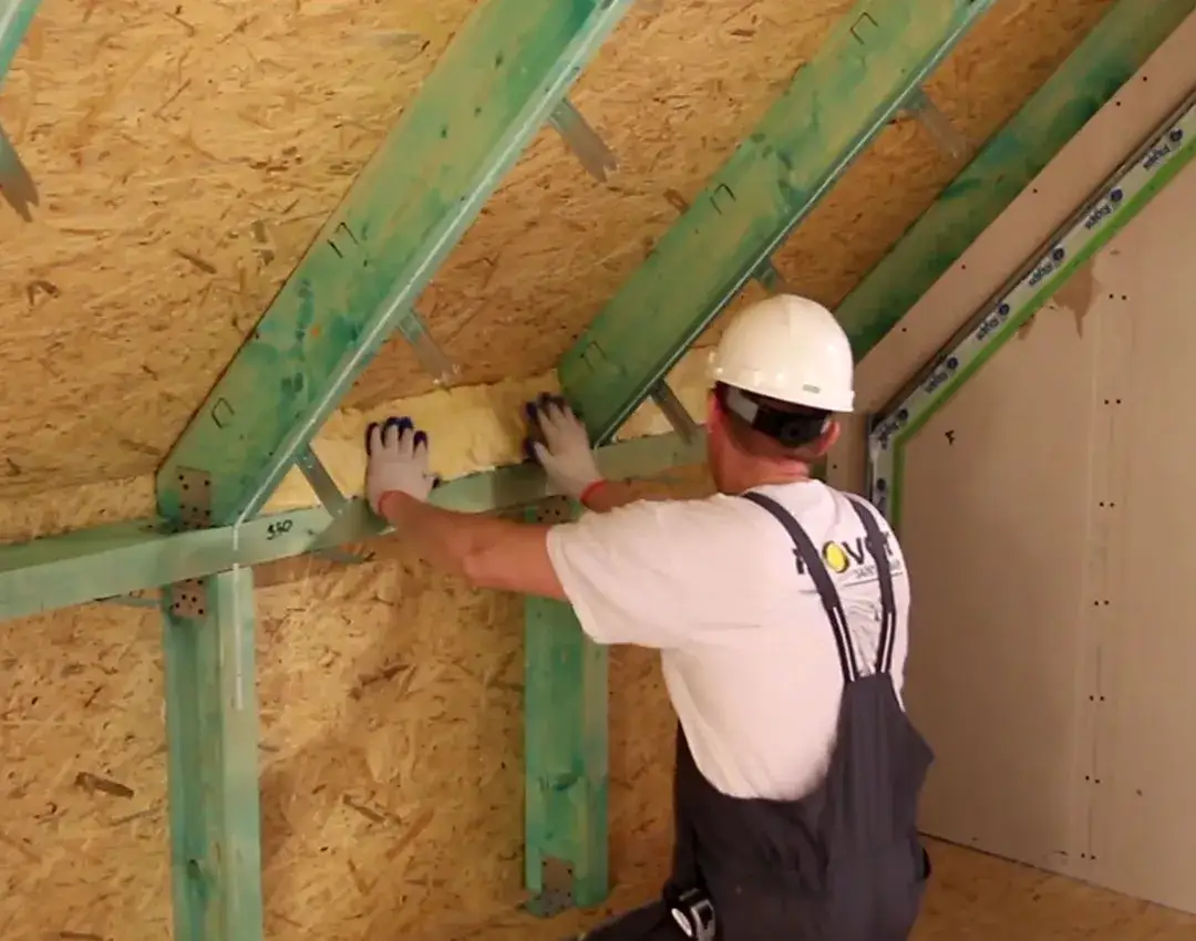 prawidłowy montaż wełny mineralnej na poddaszu