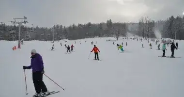 Zdjęcie Stoki narciarskie w Polanicy-Zdroju: najlepsze trasy i atrakcje