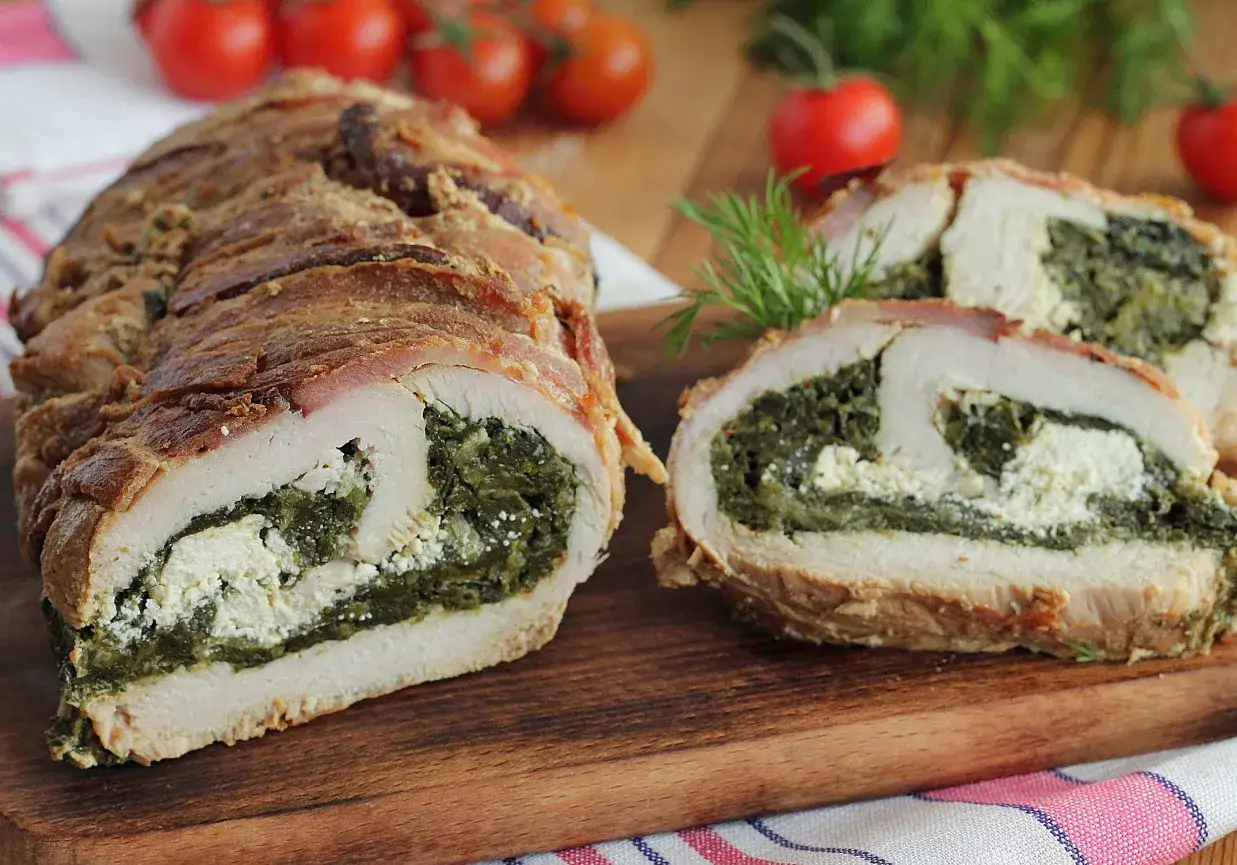 Roladki z indyka ze szpinakiem i fetą