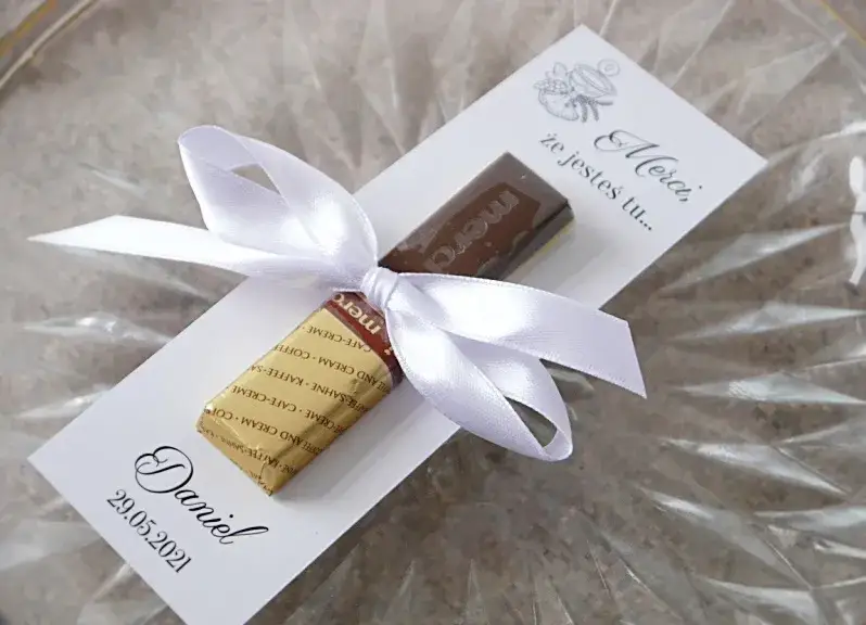 r&oacute;żne podziękowania komunijne dla gości inspiracje