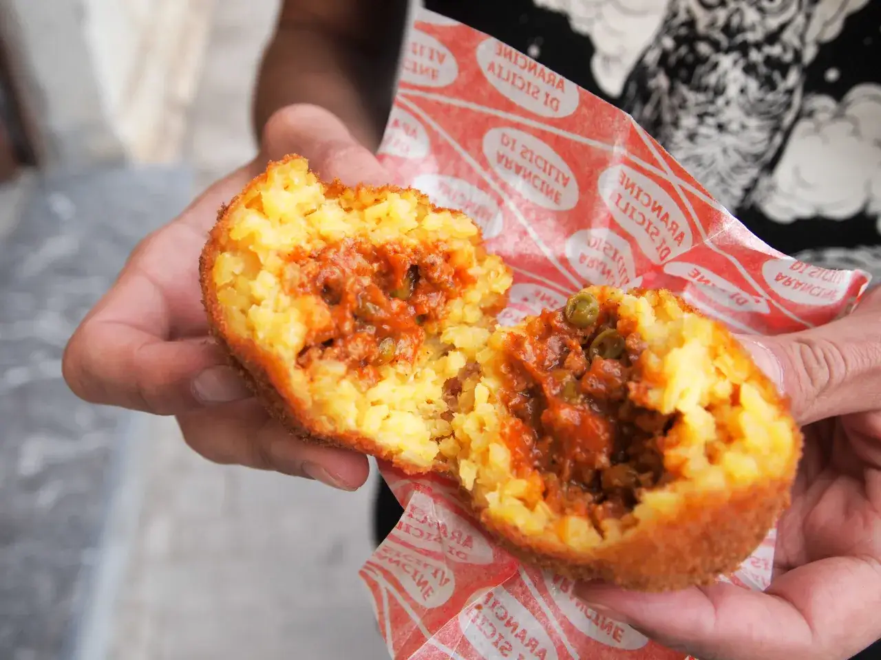 Taormina sycylijskie jedzenie street food