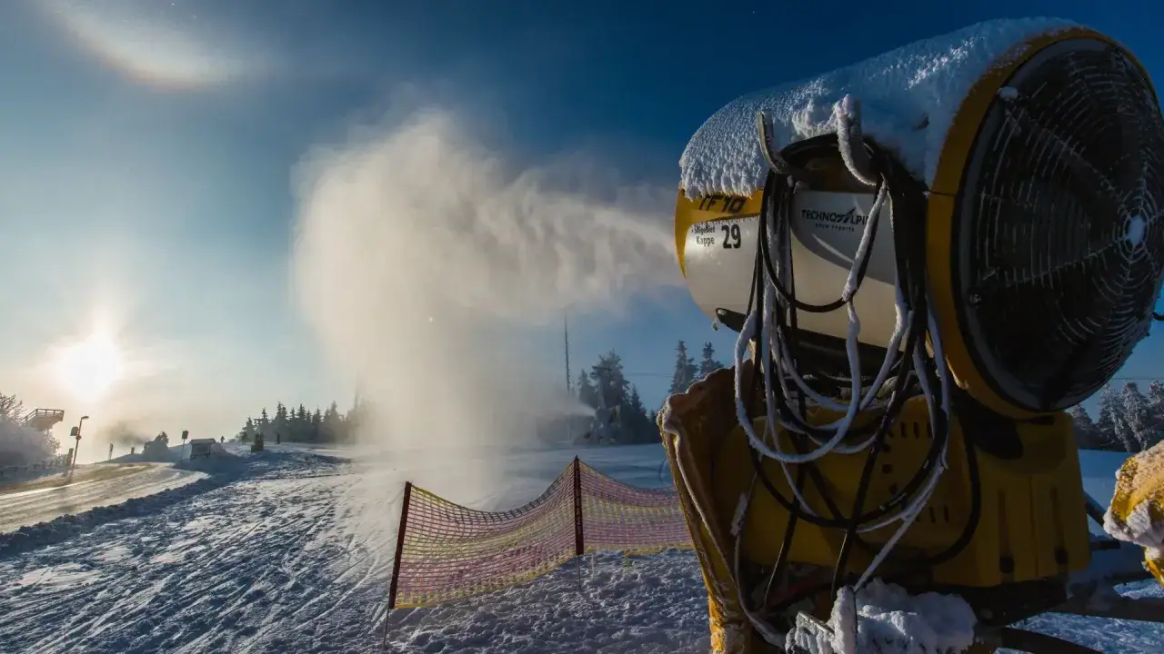 Skiliftkarussell Winterberg Schneekanone