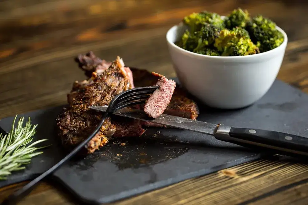 Zdjęcie Jak zmiękczyć wołowinę: proste metody na idealnie miękkie mięso