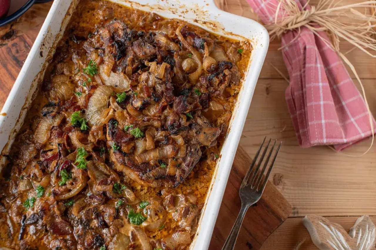 soczysta kark&oacute;wka pieczona w plastrach