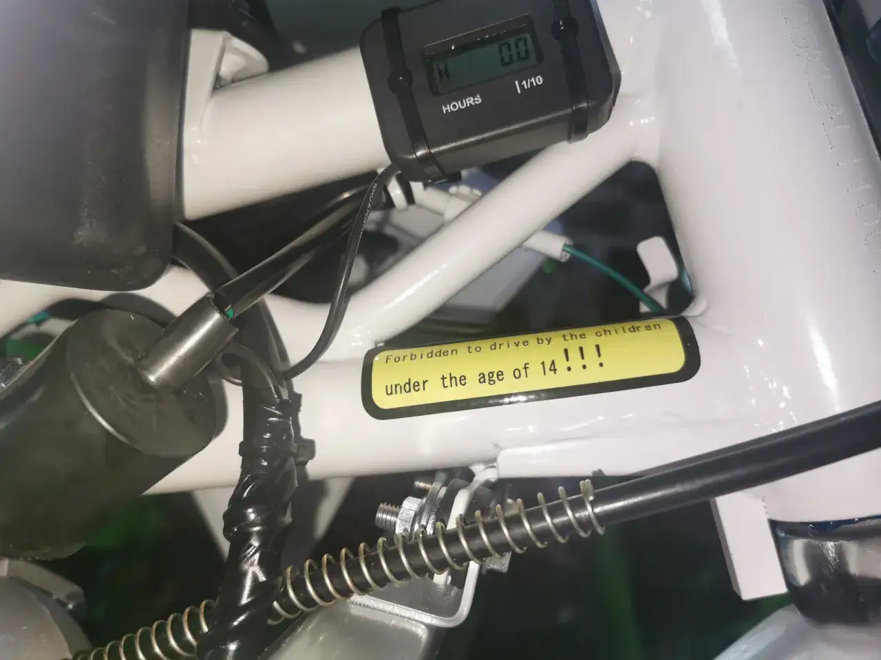 Narzędzia do montażu licznika motocyklowego