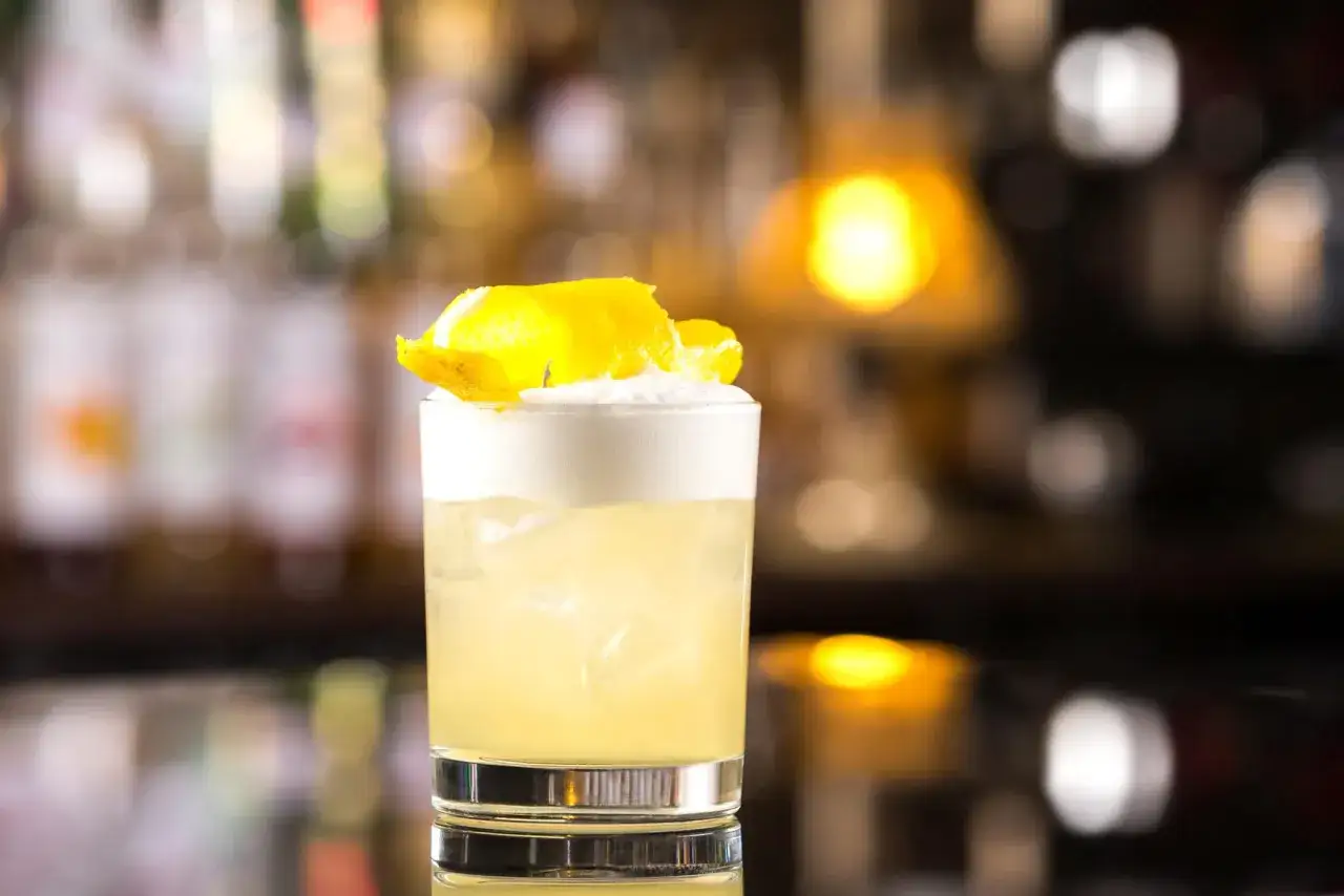 drink whisky sour z pianką