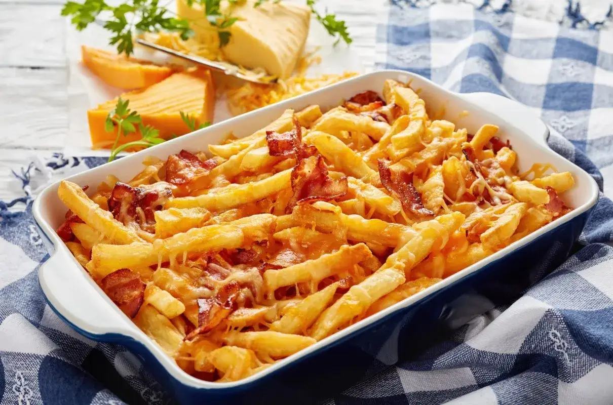 różne serowe dodatki do frytek