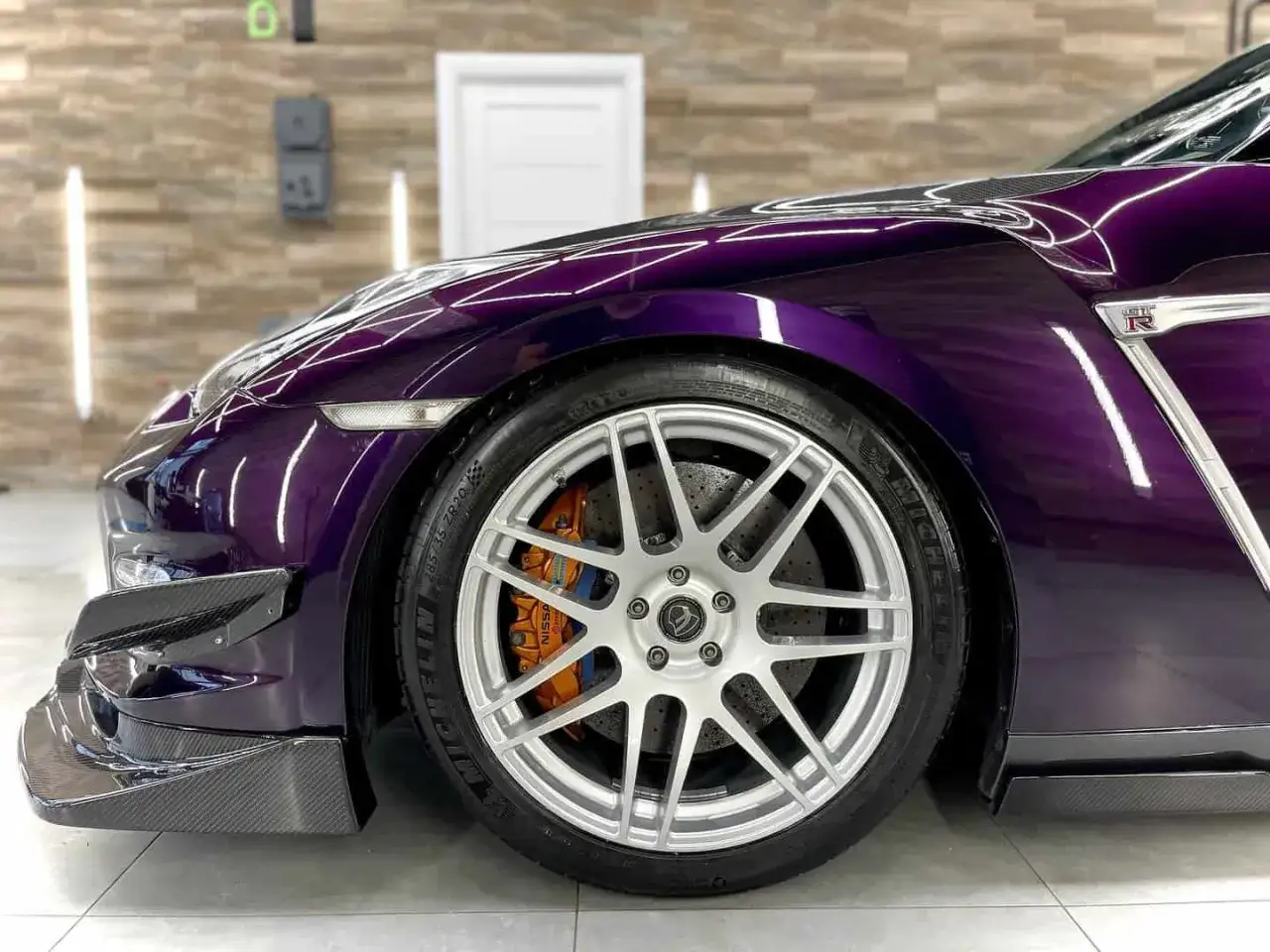 tuning wizualny auta, oklejanie folią, felgi custom