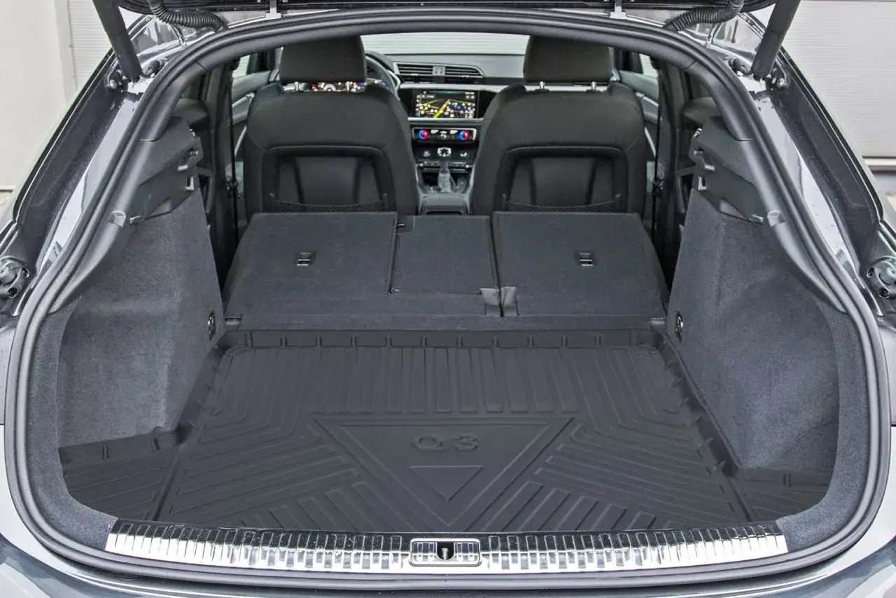 Audi Q3 F3 pojemność bagażnika wnętrze