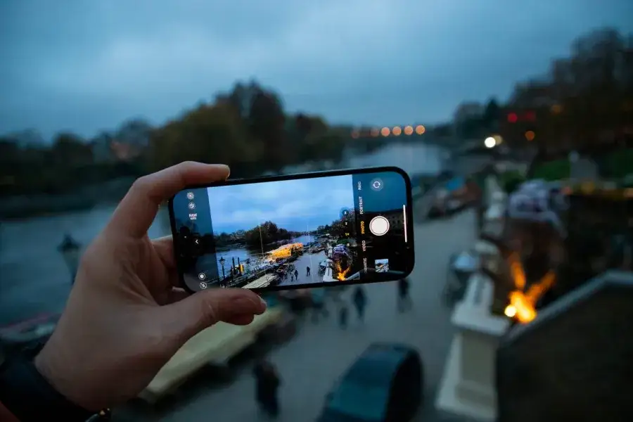 iPhone 13 Deep Fusion HDR Night Mode example