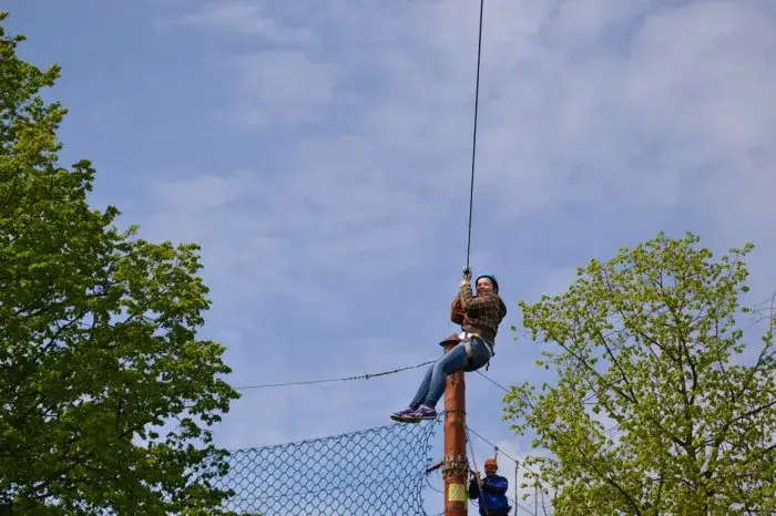 Zdjęcie Park linowy Ciechanki – najlepsze trasy i atrakcje dla rodzin