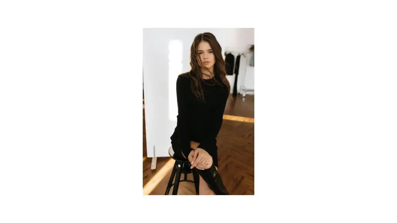 Modelka na castingu uśmiech pewność siebie