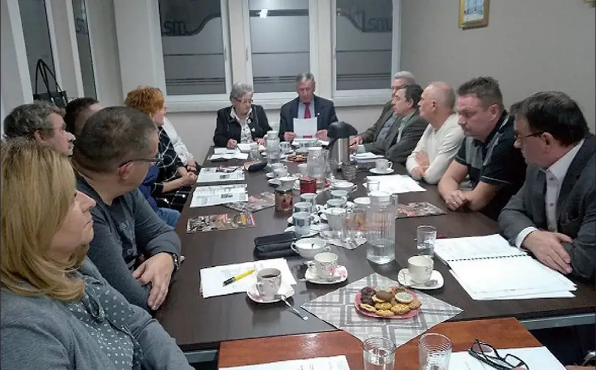 Zdjęcie Kto kontroluje radę nadzorczą spółdzielni mieszkaniowej i jak to działa?