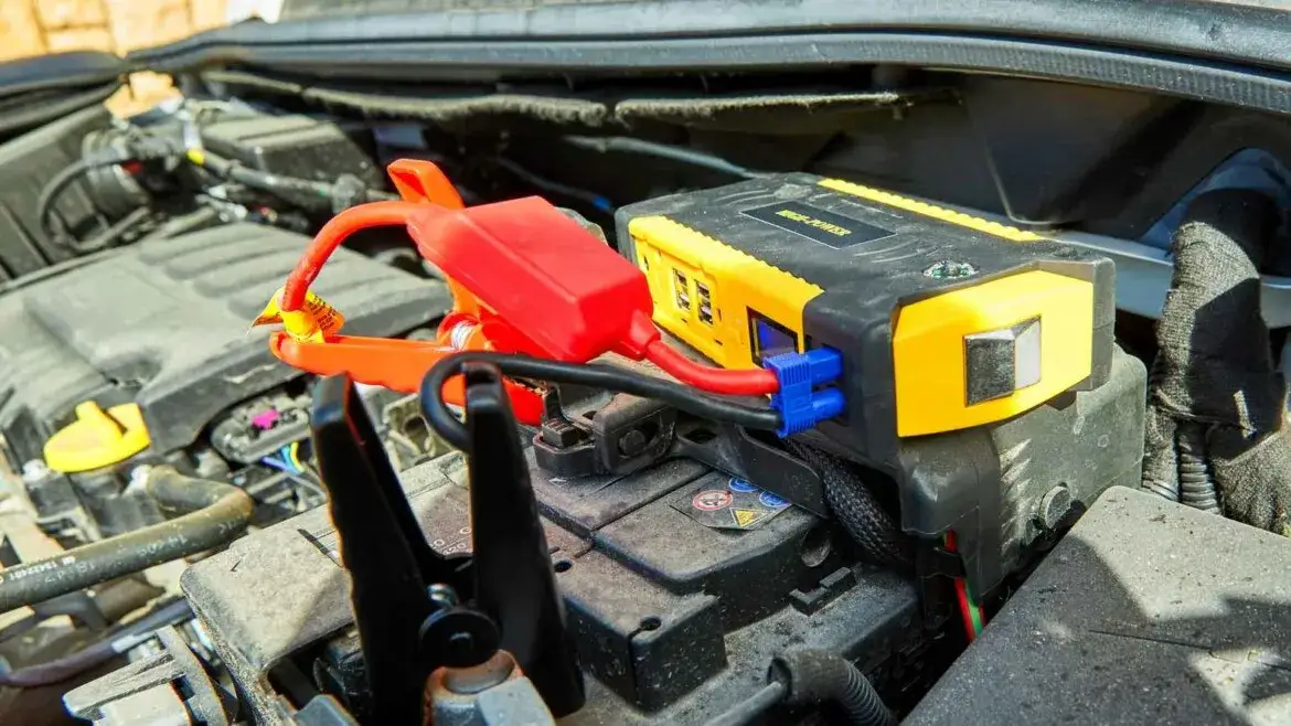 Zdjęcie Na ile amper ustawić prostownik, aby uniknąć uszkodzenia akumulatora?