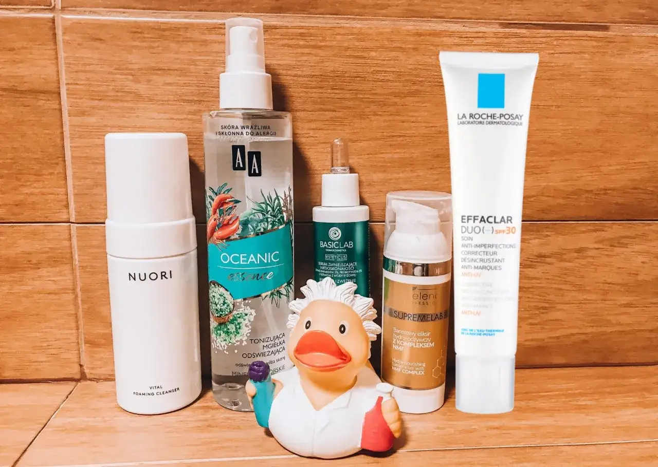 codzienna rutyna pielęgnacji cery tłustej