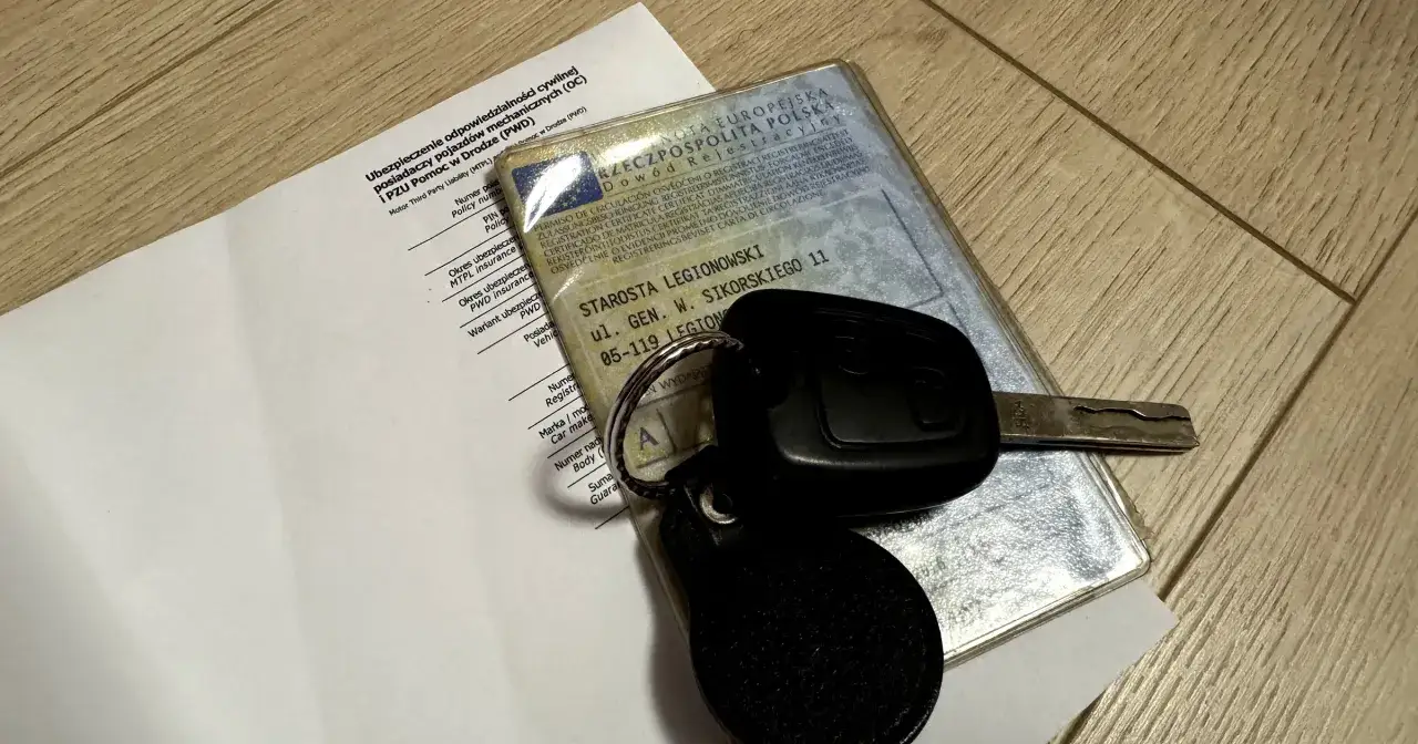 Używany samochód kluczyki i dokumenty OC