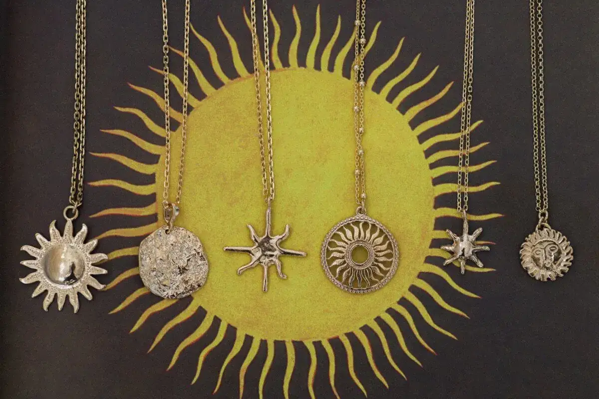 Człowiek z ziemi symbolika