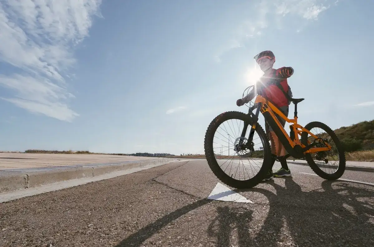 r&oacute;żnice rower elektryczny a motorower