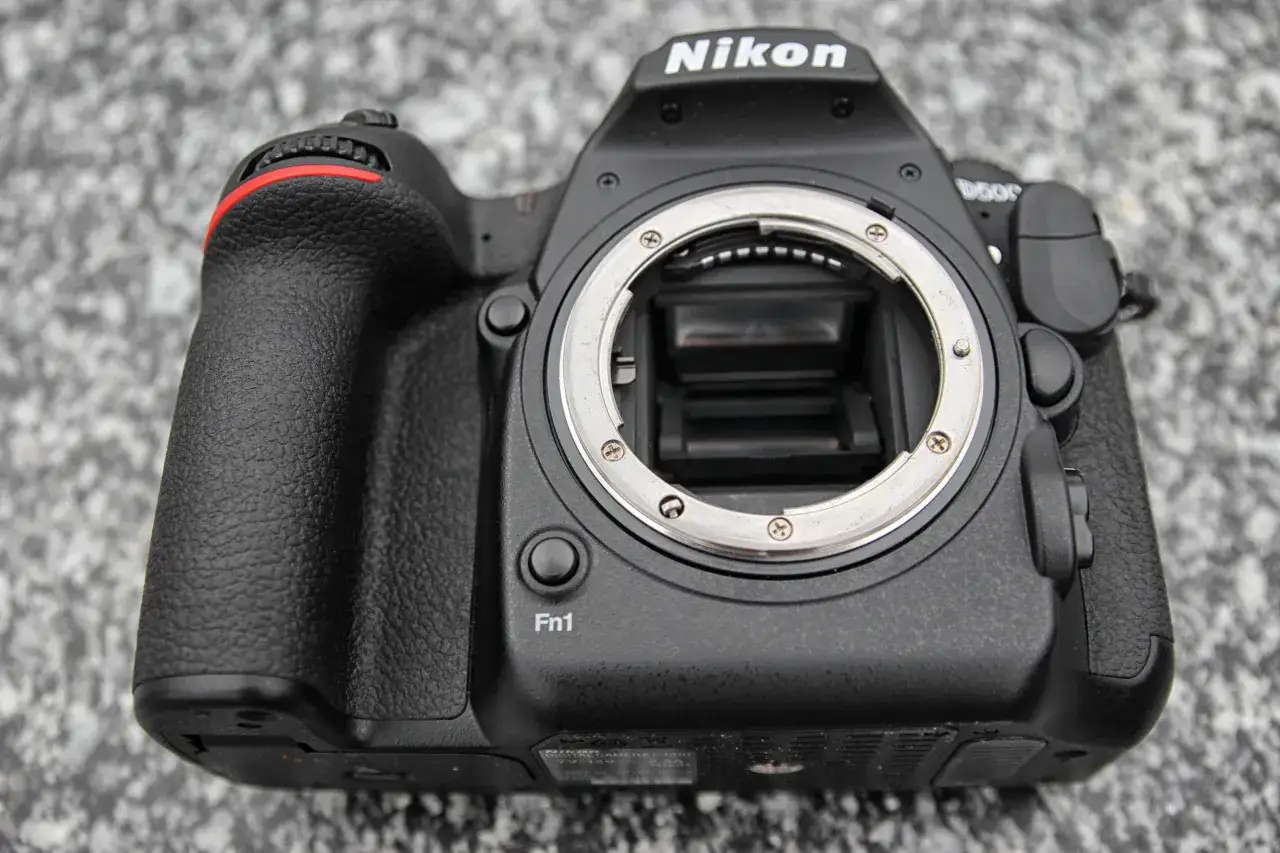 aparat nikon migawka żywotność