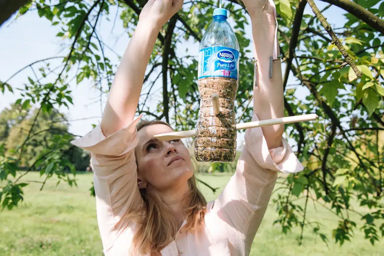 karmnik z butelki plastikowej DIY