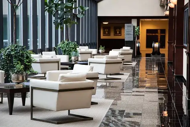 Aparthotel vs hotel por&oacute;wnanie cech