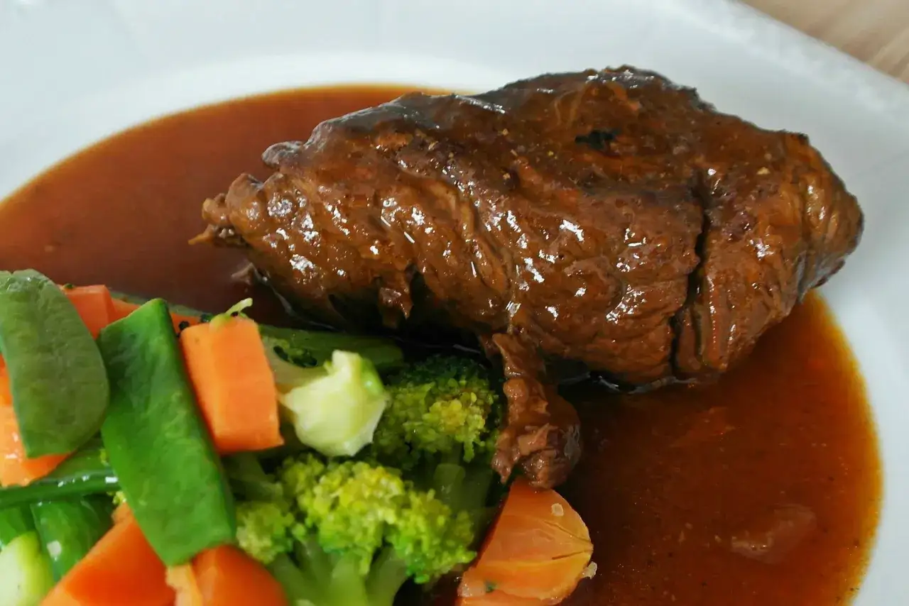 Zdjęcie Co zrobić z cielęciny na obiad? Pyszne przepisy, które zachwycą