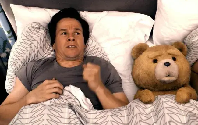 Zdjęcie Recenzja filmu Ted: Kontrowersyjna komedia, która rozbawi i zaskoczy