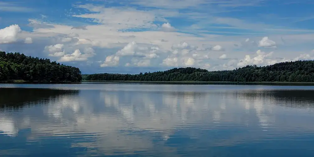 Zdjęcie Jezioro Mąkowarskie: ukryte skarby i atrakcje, które musisz poznać