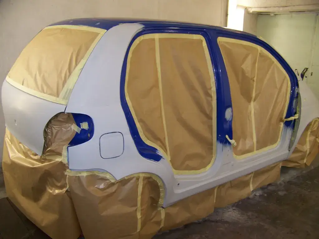 Przygotowanie powierzchni do lakierowania samochodu